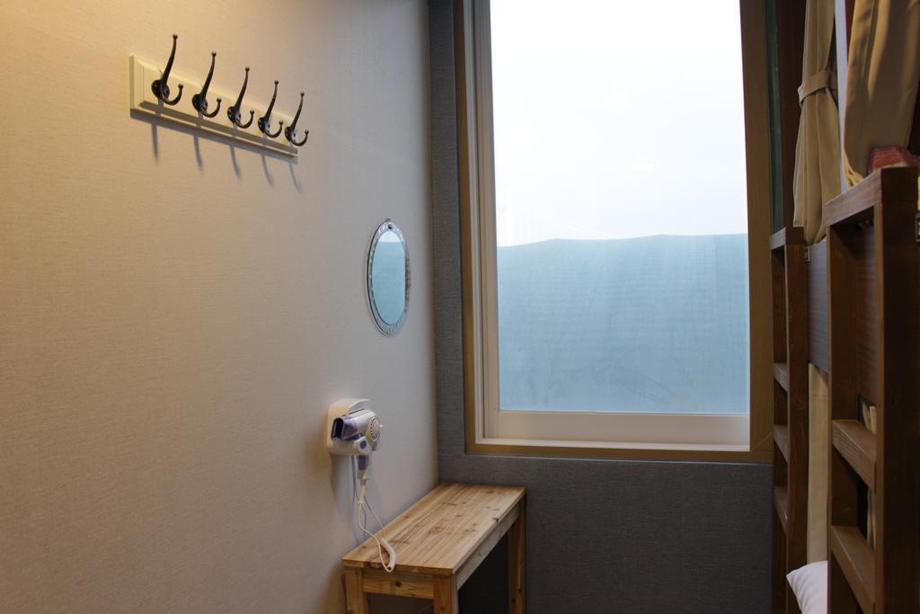 Bexco Hostel B&B Puszan Szoba fotó