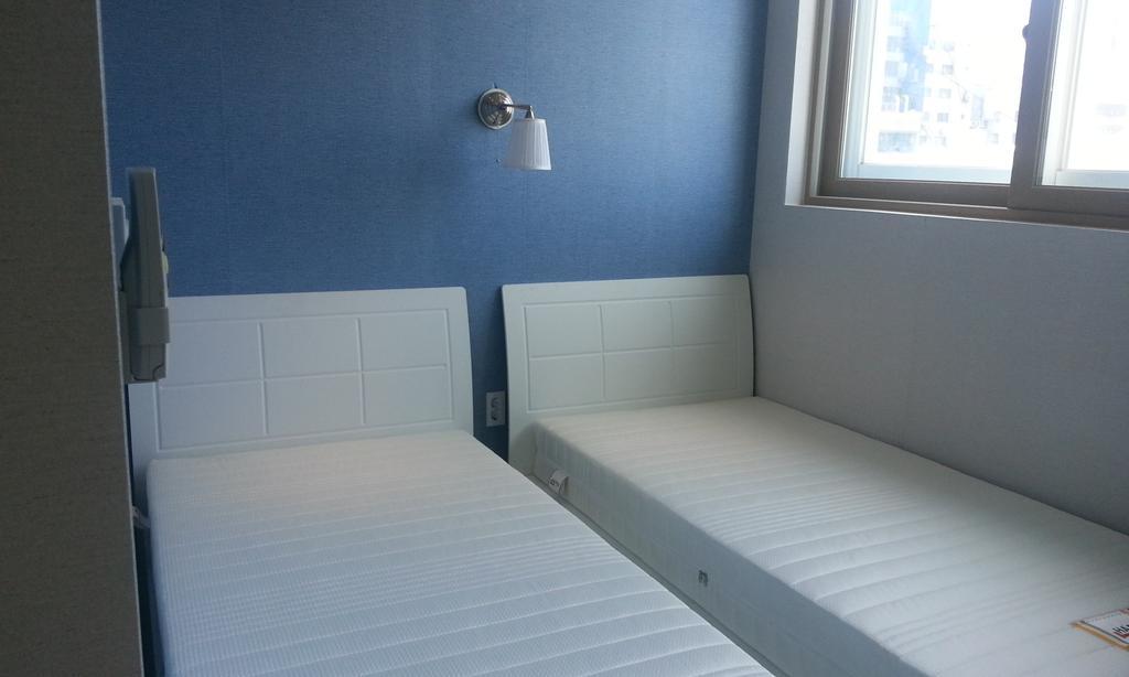 Bexco Hostel B&B Puszan Szoba fotó