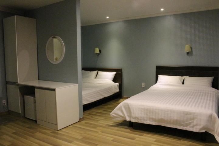 Bexco Hostel B&B Puszan Szoba fotó